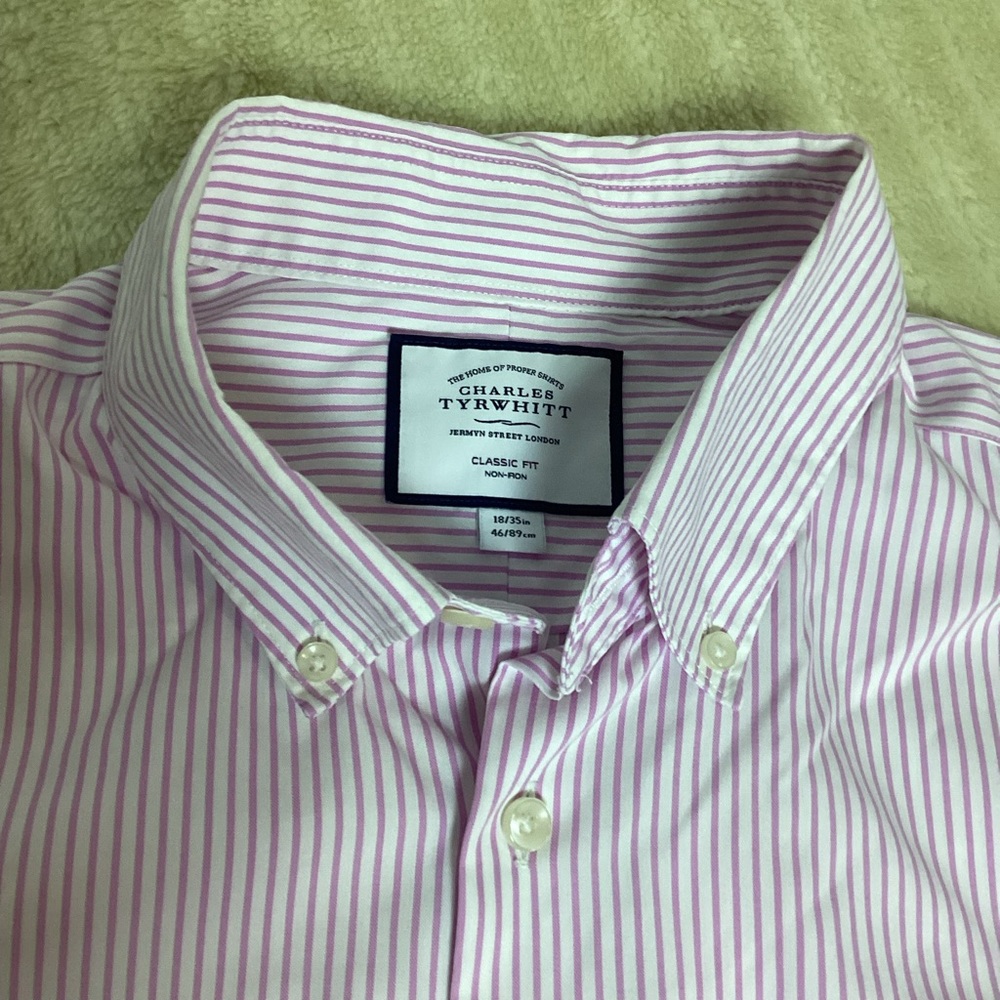 Charles Tyrwhitt Men’s Classic Fit Non Iron Dress Shirt